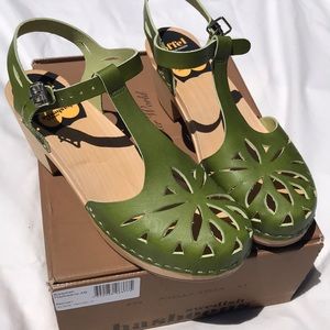 Swedish Hasbeens green Mary Jane clog 41